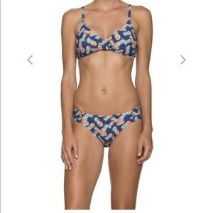 Helen Jon floating underwire swim top - pineapple